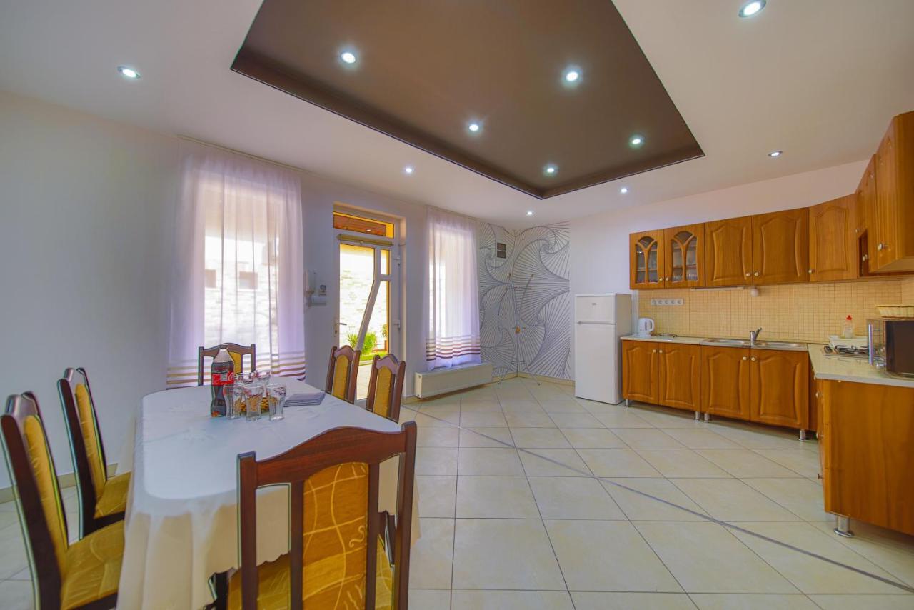 Kalvin Utcai Apartmanok Hajdúszoboszló Dış mekan fotoğraf