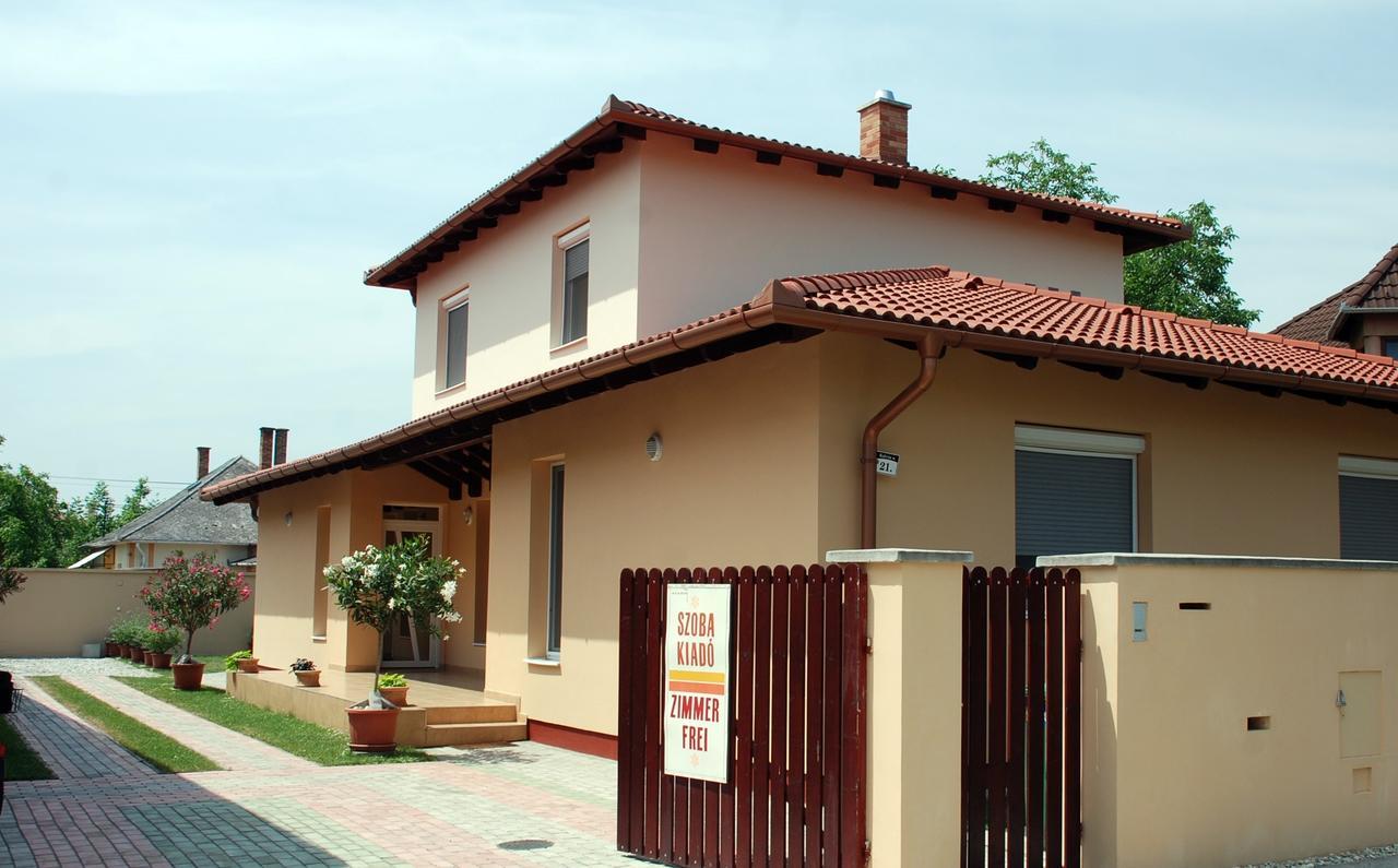 Kalvin Utcai Apartmanok Hajdúszoboszló Dış mekan fotoğraf